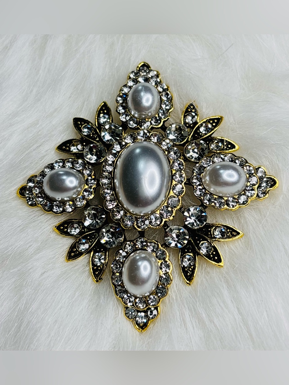 ✨ Ornate Gray Pearl & Crystal Statement Brooch – Gold Tone